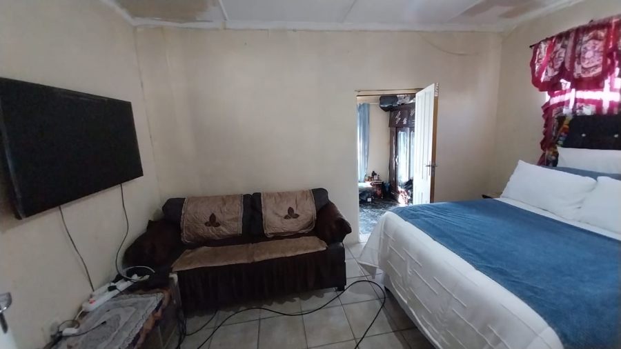 8 Bedroom Property for Sale in Greenfields Eastern Cape